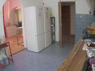 voyeurcam-julmodels-kitchen