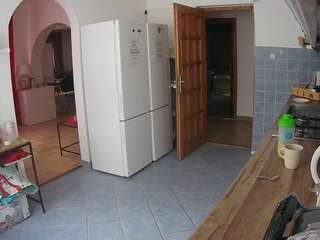 voyeurcam-julmodels-kitchen camsoda