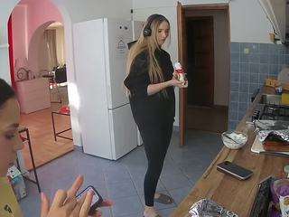 voyeurcam-julmodels-kitchen camsoda
