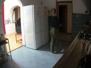voyeurcam-julmodels-kitchen