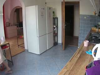 voyeurcam-julmodels-kitchen