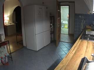 voyeurcam-julmodels-kitchen camsoda