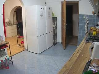voyeurcam-julmodels-kitchen camsoda