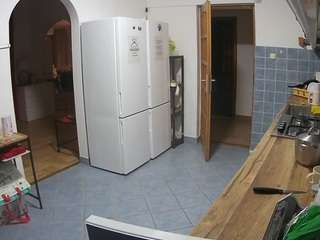 voyeurcam-julmodels-kitchen camsoda