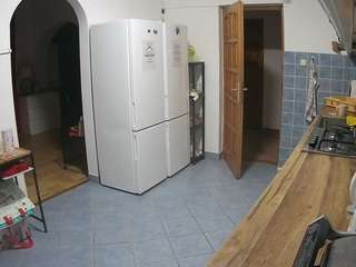 voyeurcam-julmodels-kitchen