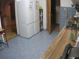 voyeurcam-julmodels-kitchen