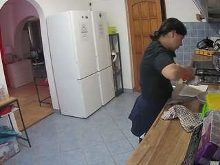 voyeurcam-julmodels-kitchen