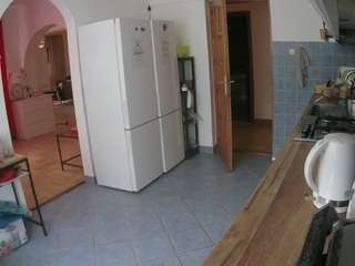 voyeurcam-julmodels-kitchen Live Webcam on CamSoda