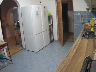 voyeurcam-julmodels-kitchen