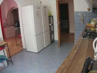 voyeurcam-julmodels-kitchen
