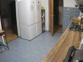 voyeurcam-julmodels-kitchen's CamSoda show and profile