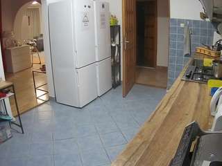 voyeurcam-julmodels-kitchen