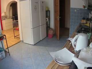 voyeurcam-julmodels-kitchen