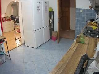 voyeurcam-julmodels-kitchen