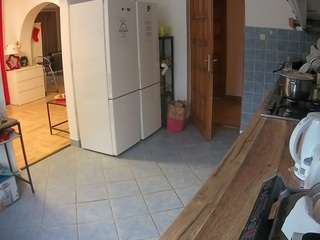 Live Sex Chat with Julmodels Kitchen (@voyeurcam-julmodels-kitchen)