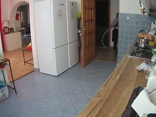 voyeurcam-julmodels-kitchen