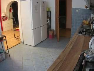 voyeurcam-julmodels-kitchen's CamSoda show and profile