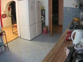 voyeurcam-julmodels-kitchen's CamSoda show and profile