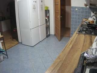 voyeurcam-julmodels-kitchen