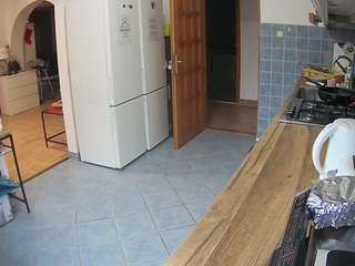 voyeurcam-julmodels-kitchen
