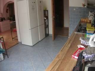 voyeurcam-julmodels-kitchen