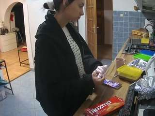 voyeurcam-julmodels-kitchen