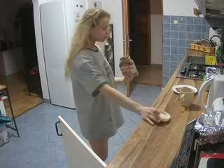 voyeurcam-julmodels-kitchen