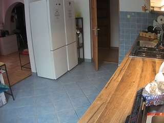 voyeurcam-julmodels-kitchen