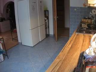 voyeurcam-julmodels-kitchen