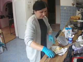 voyeurcam-julmodels-kitchen