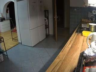 voyeurcam-julmodels-kitchen Role live webcam