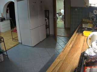 voyeurcam-julmodels-kitchen