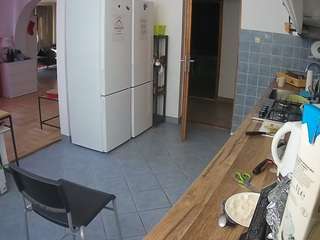 voyeurcam-julmodels-kitchen