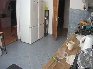 voyeurcam-julmodels-kitchen