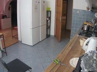 voyeurcam-julmodels-kitchen