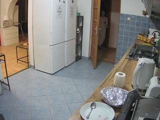 voyeurcam-julmodels-kitchen