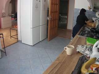 voyeurcam-julmodels-kitchen
