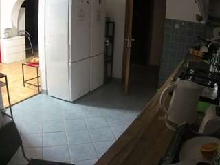 voyeurcam-julmodels-kitchen webcam