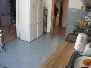 voyeurcam-julmodels-kitchen