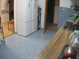 voyeurcam-julmodels-kitchen webcam