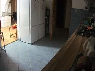 voyeurcam-julmodels-kitchen webcam