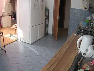 voyeurcam-julmodels-kitchen webcam