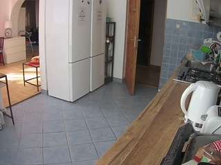 voyeurcam-julmodels-kitchen webcam