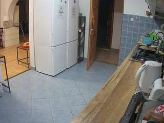 voyeurcam-julmodels-kitchen webcam