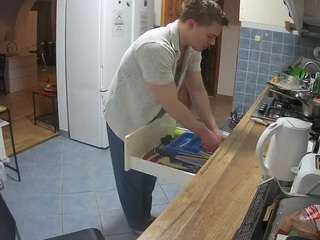 voyeurcam-julmodels-kitchen webcam