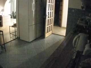 voyeurcam-julmodels-kitchen webcam