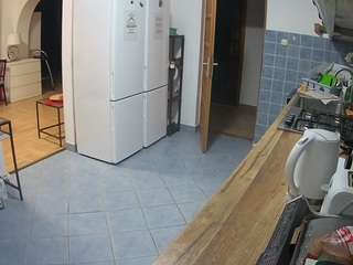 voyeurcam-julmodels-kitchen webcam