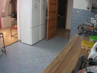 voyeurcam-julmodels-kitchen webcam