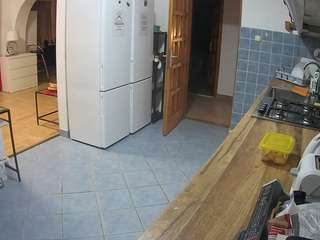 voyeurcam-julmodels-kitchen webcam