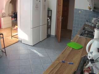voyeurcam-julmodels-kitchen webcam